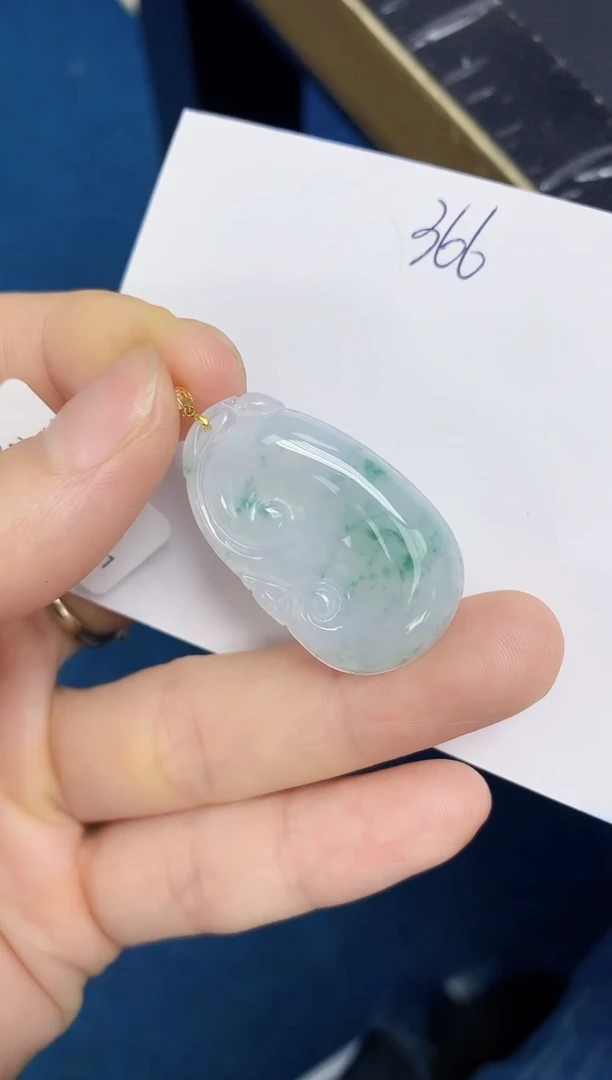 翡翠18K金镶嵌颈饰天然缅甸翡翠A货
