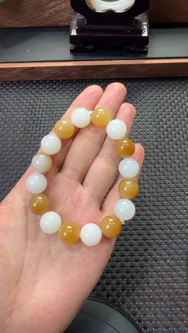 未镶嵌手串和田玉新疆且末金山手串卡12