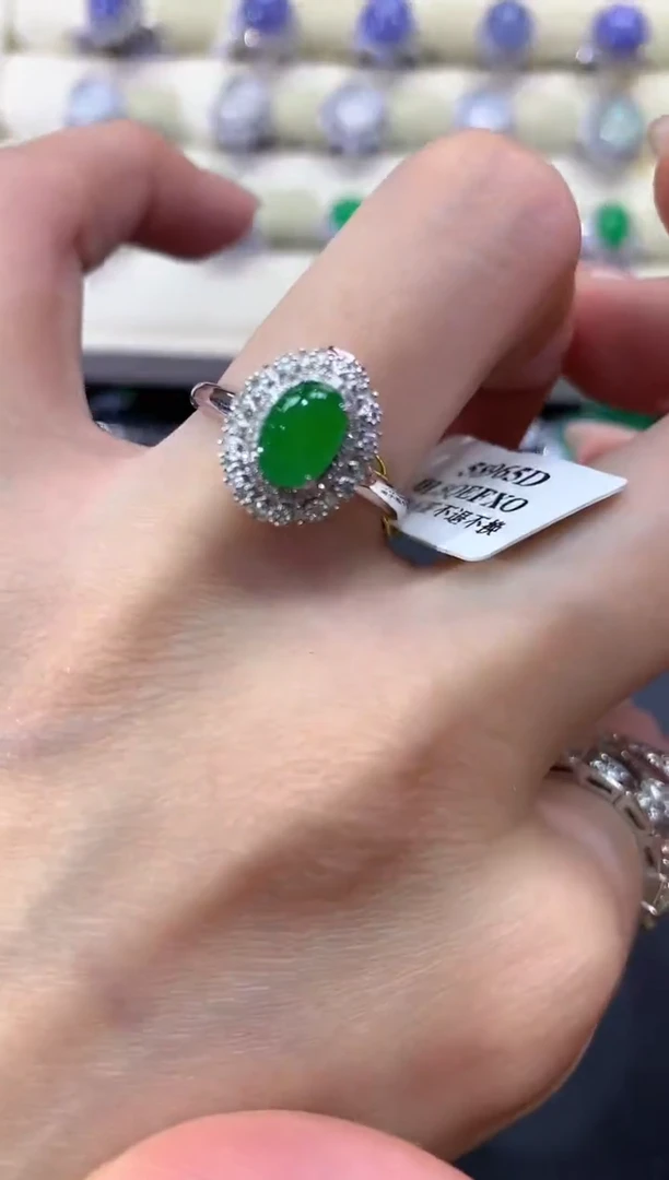 【闪购商品】翡翠戒指18K金镶嵌a77