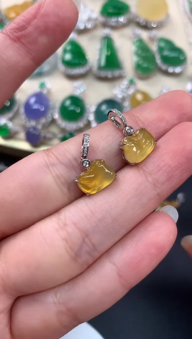【闪购商品】翡翠吊坠(不含链)18K金镶嵌A12多样性发一件|2380
