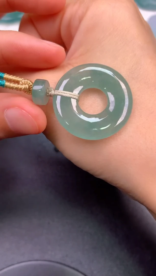 翡翠未镶嵌颈饰1070012548无鉴赏期