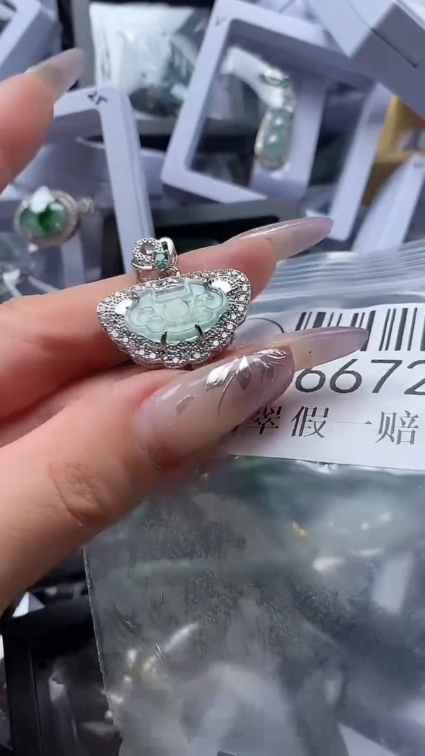 吊坠(不含链)未镶嵌翡翠6672
