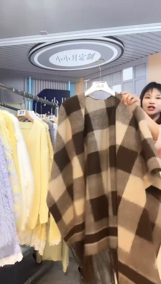 针织毛衣小小月精选服饰