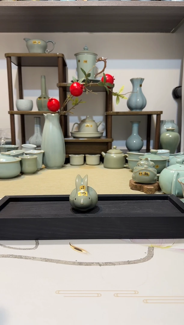 摆件95中秋玉兔 高端仿古釉一级精品 摆件茶宠*