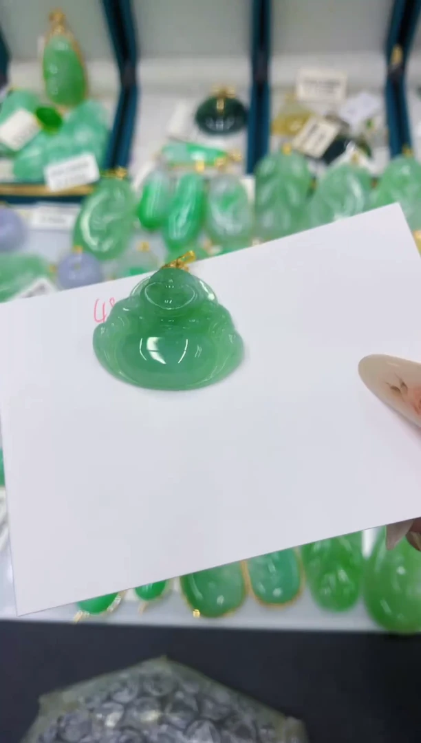 颈饰18K金镶嵌翡翠111111