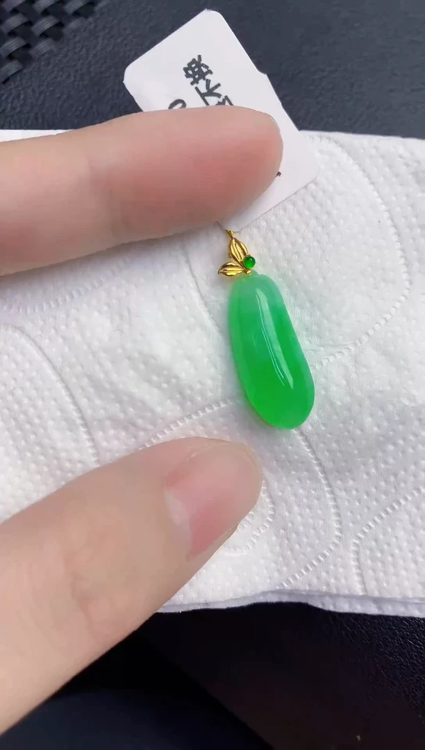 颈饰18K金镶嵌翡翠天然翡翠缅甸A货