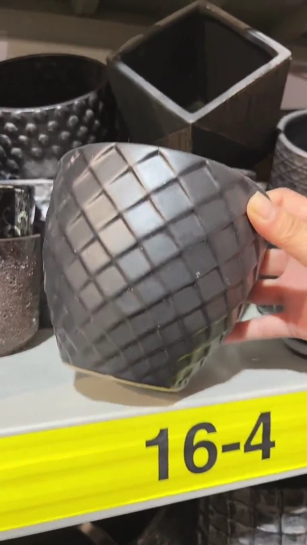 直播间闪购，一物一拍