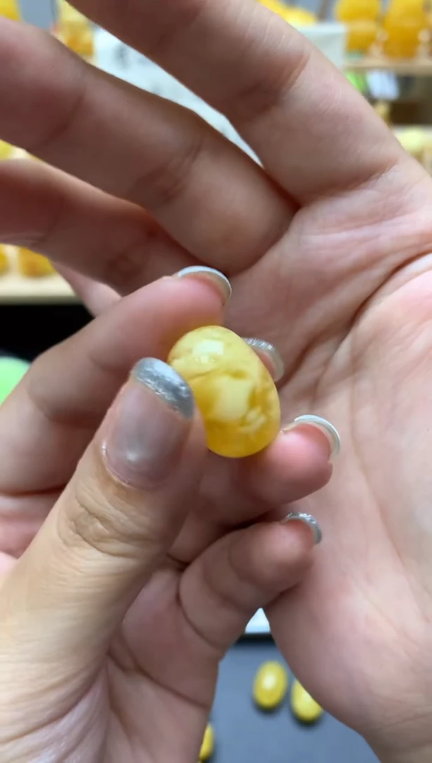 琥珀未镶嵌珠宝奇石056琥珀蜜蜡微瑕