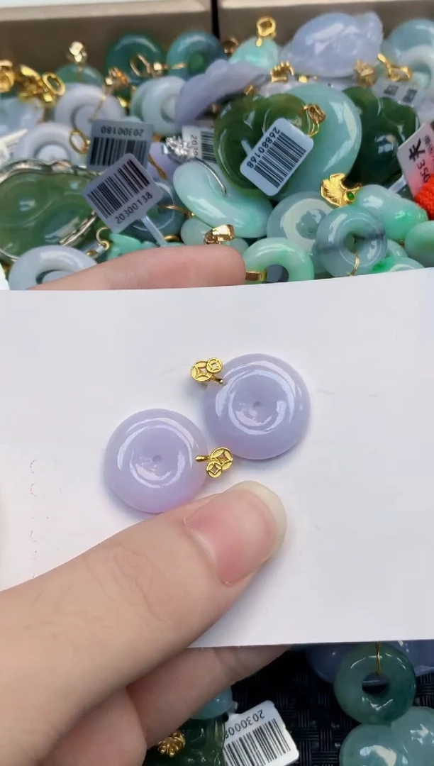 翡翠未镶嵌吊坠(不含链)多样性发其一