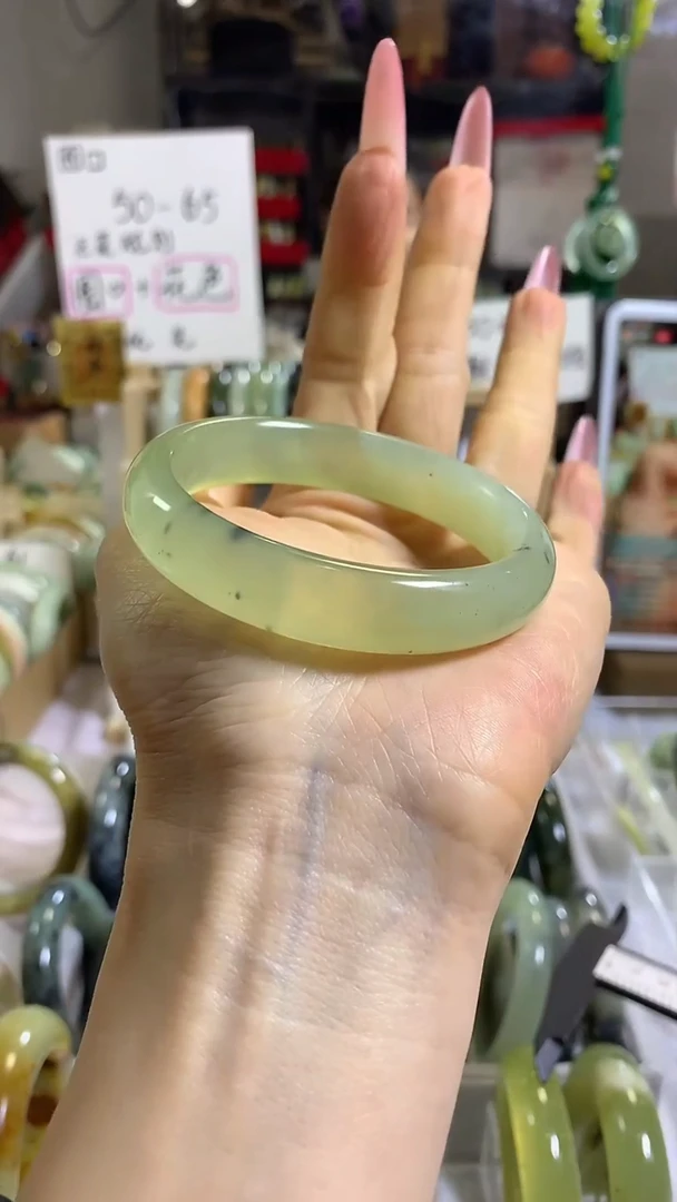 未镶嵌岫玉手镯21 53+ 包容
