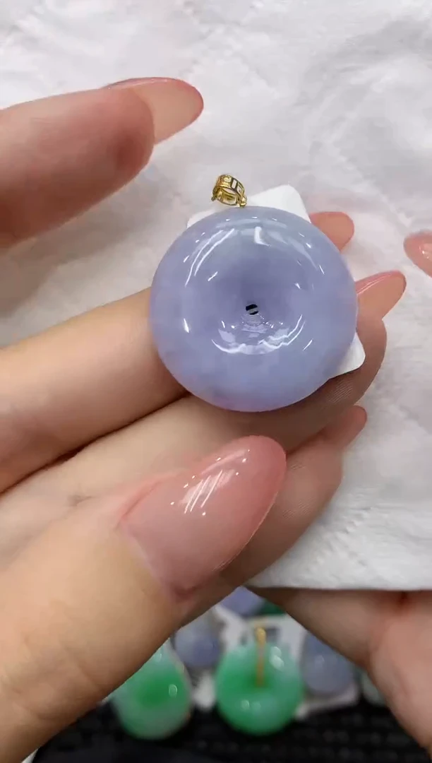 颈饰18K金镶嵌翡翠111111111111