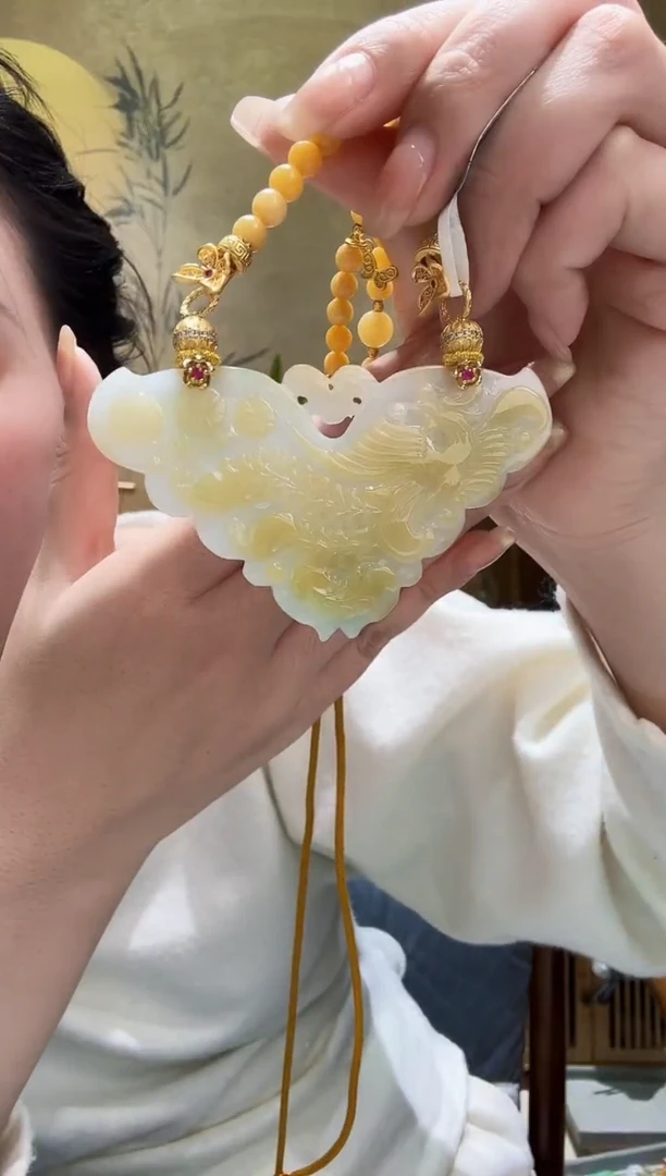 颈饰未镶嵌翡翠吊坠