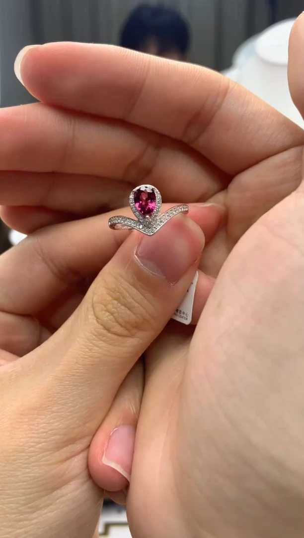 银S925镶嵌戒指石榴石...