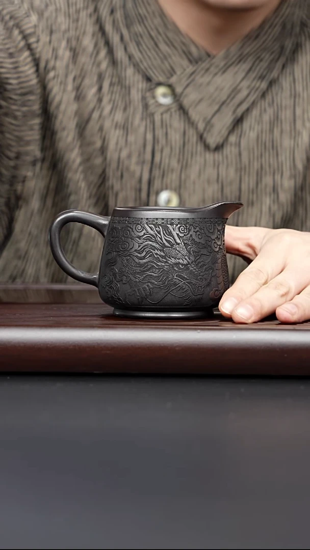 茶壶紫砂宜兴紫砂 石黄隐龙公道杯 高传霖