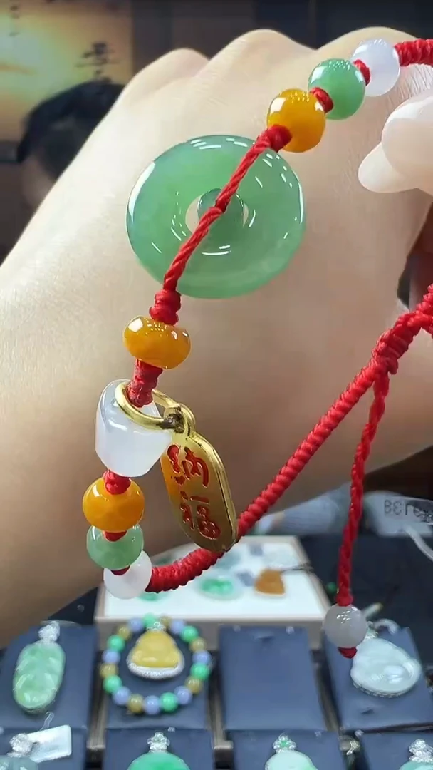 未镶嵌挂件翡翠心****7手绳