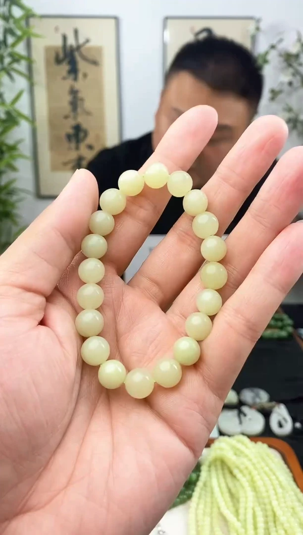 和田玉未镶嵌颈饰1