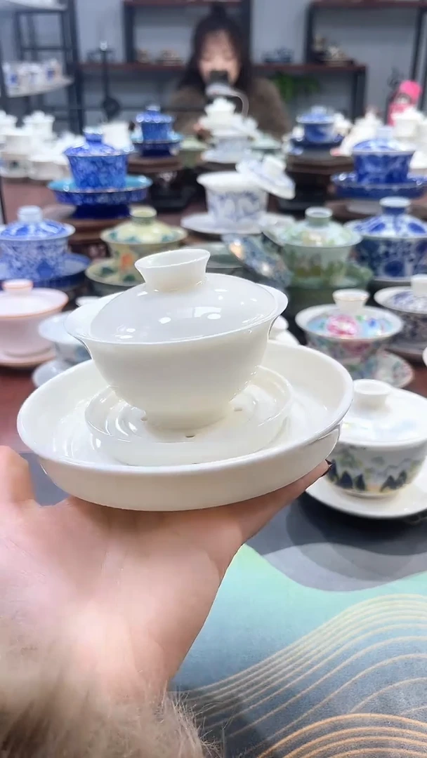 【闪购商品】小号纯白元宝大底拖盖碗