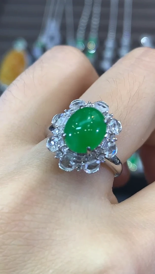 18K金镶嵌戒指翡翠B400