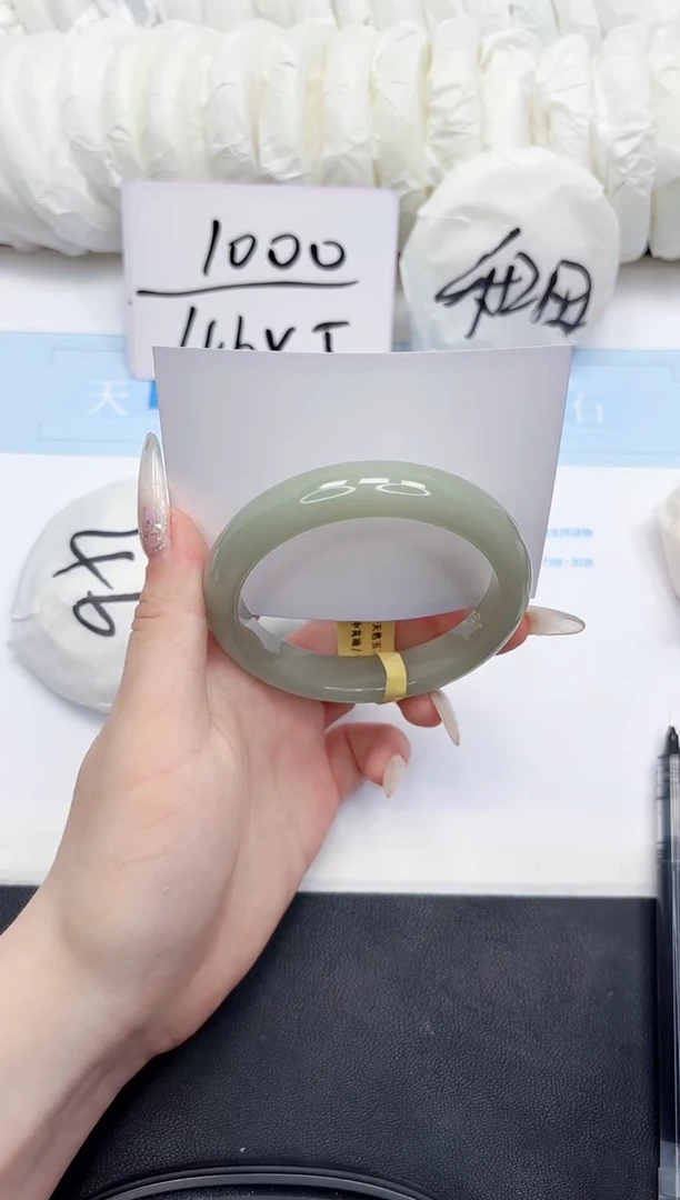 未镶嵌手镯石英质玉29-58