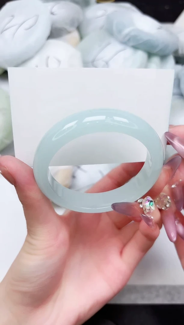 石英质玉手镯未镶嵌76-54