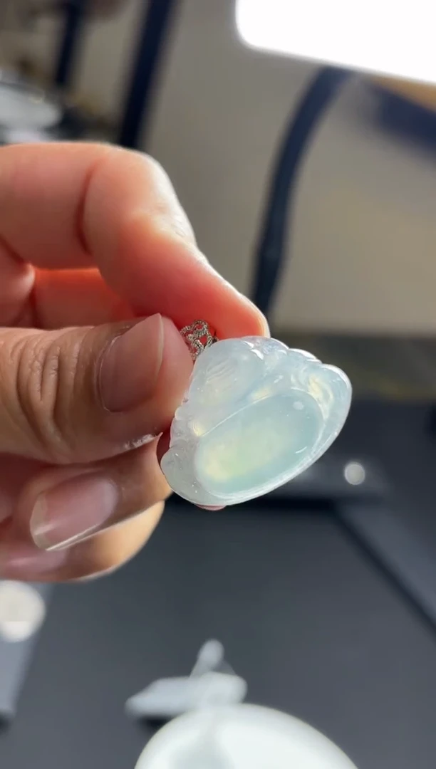 颈饰18K金镶嵌翡翠YM1109-2佛公