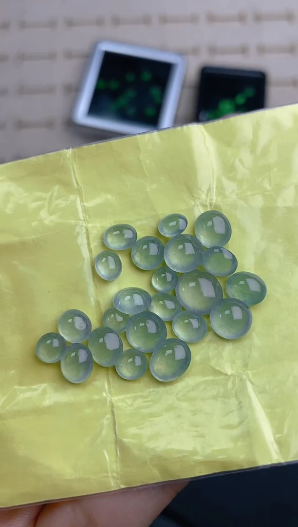 定制翡翠未镶嵌天然翡翠蛋面48