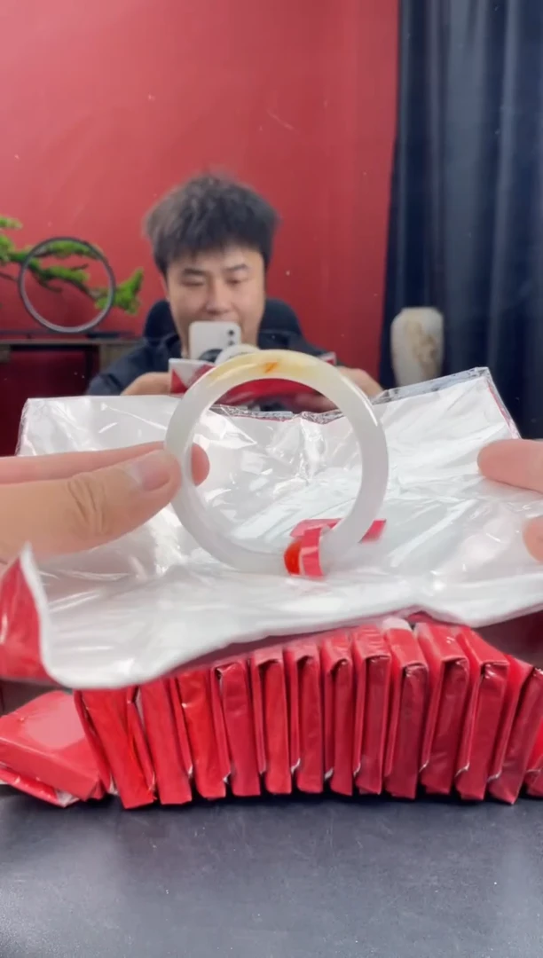 未镶嵌手镯翡翠4