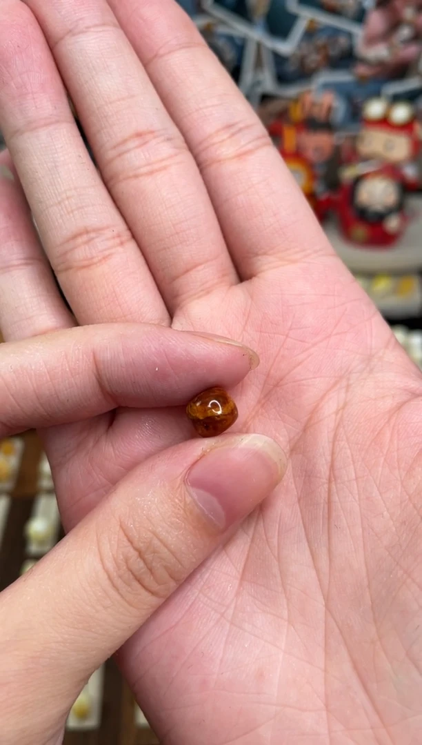 未镶嵌琥珀裸石老型