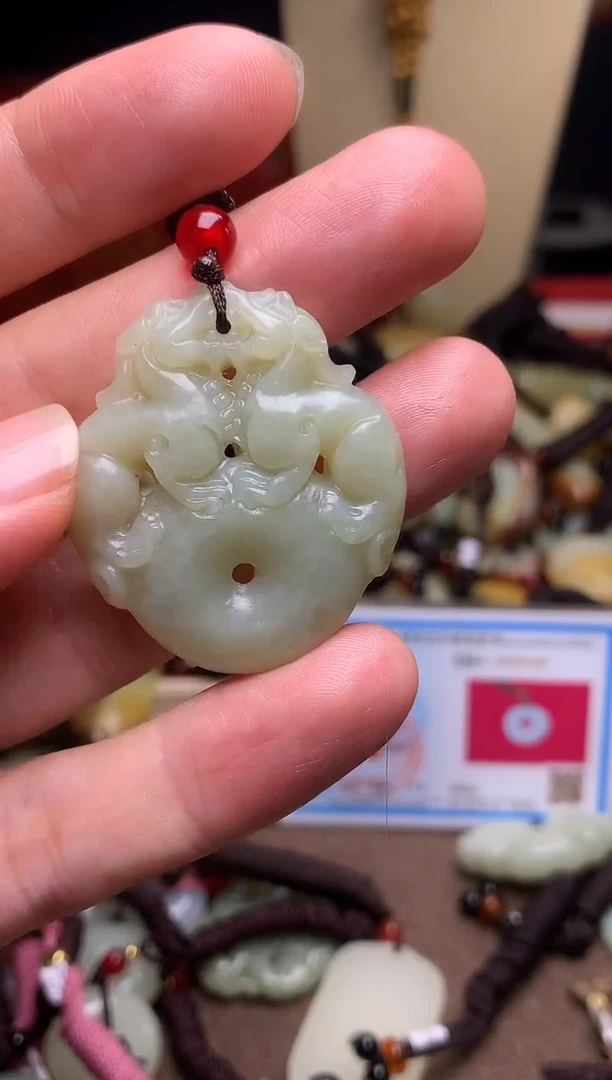 颈饰未镶嵌和田玉新疆料青海料清水和田玉吊坠