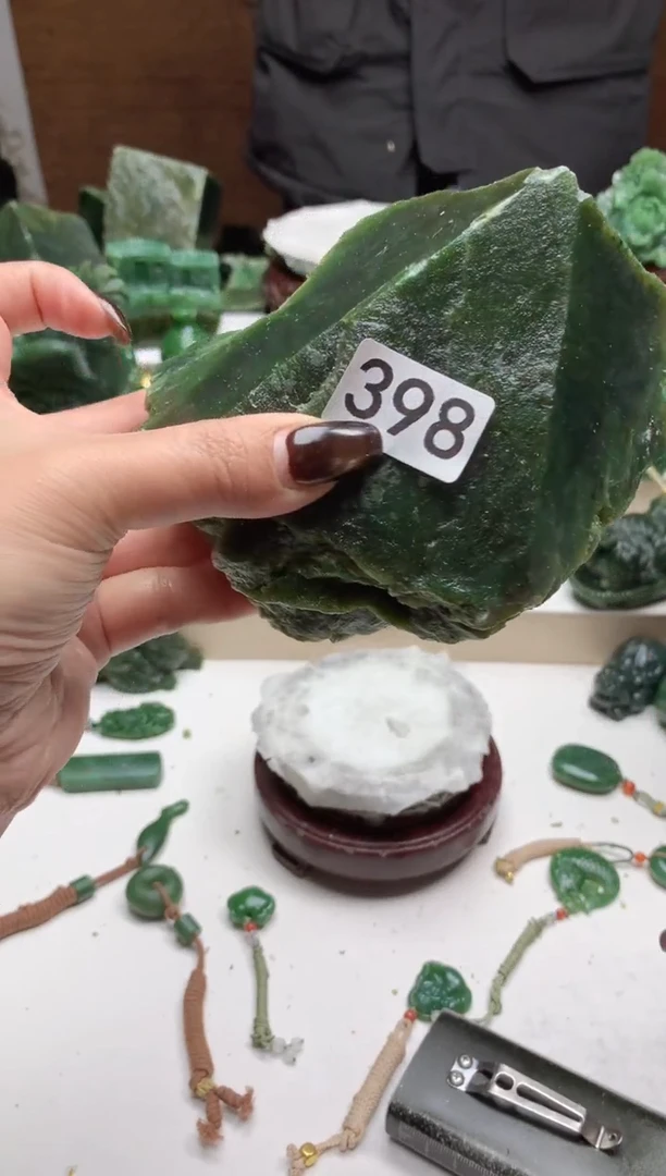 未镶嵌和田玉摆件1