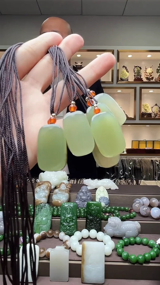 【闪购商品】和田玉挂件未镶嵌多样性发货1