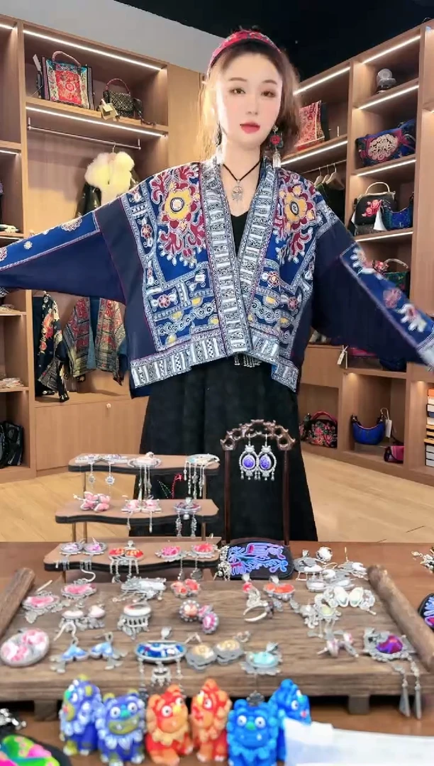 【闪购商品】织绣L694黔东南苗族刺绣