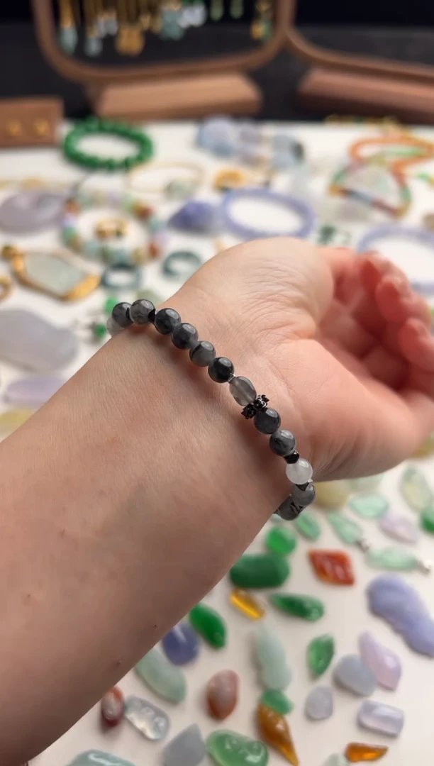 定制翡翠未镶嵌乌鸡手串680