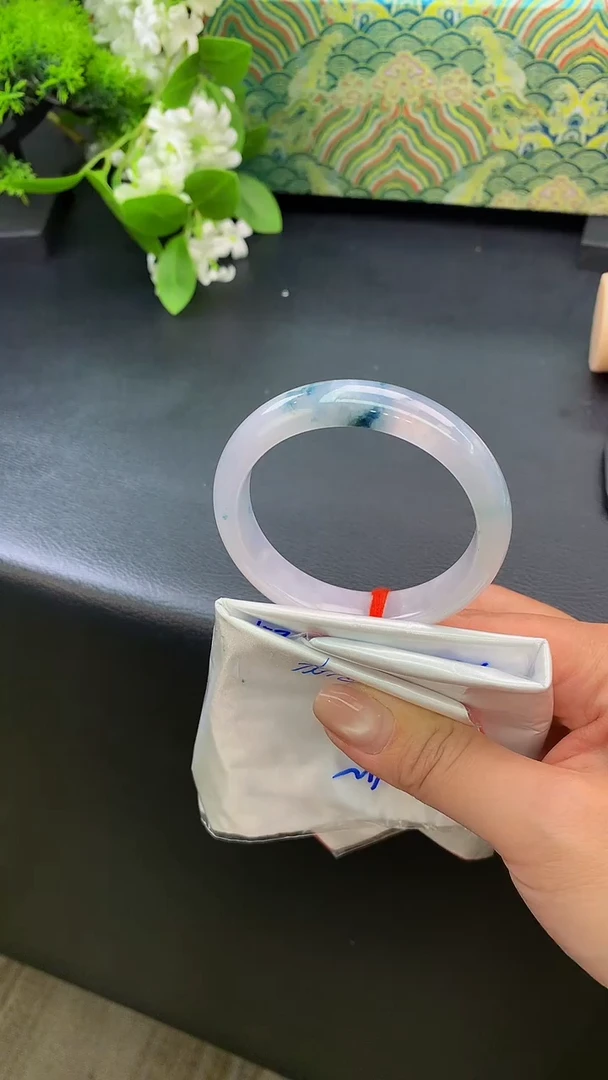 翡翠手镯（圆镯）未镶嵌q104-圈口53