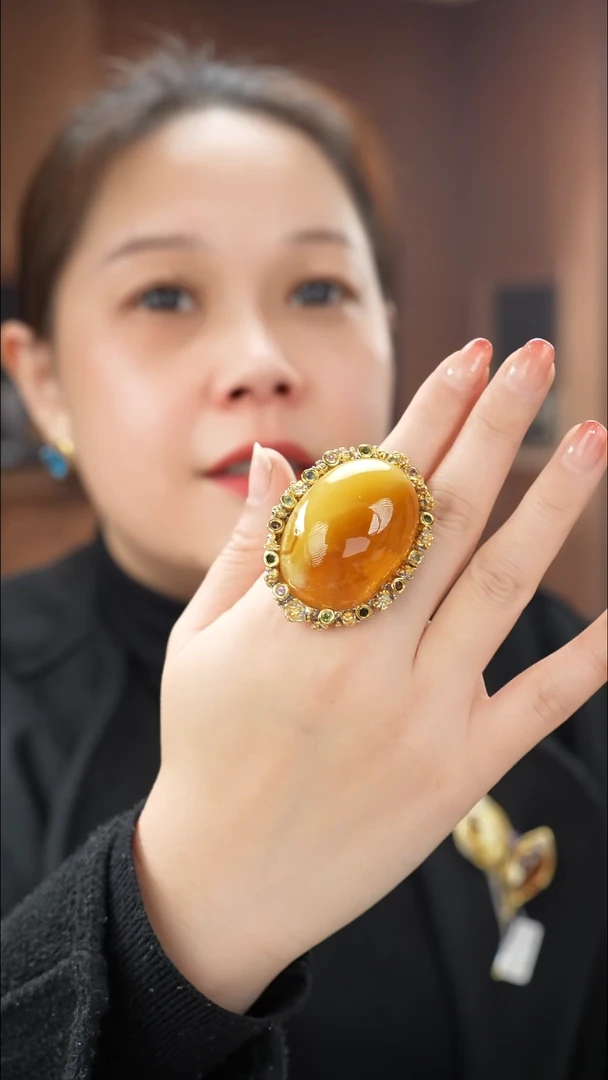 琥珀颈饰未镶嵌精品蜜蜡戒指