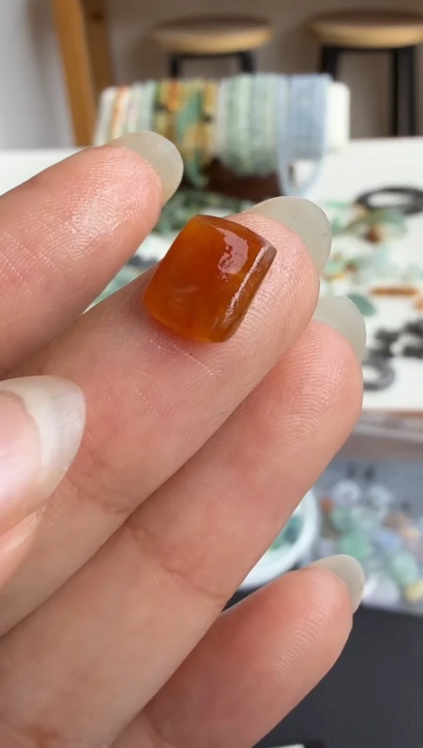 未镶嵌定制翡翠卡**多350