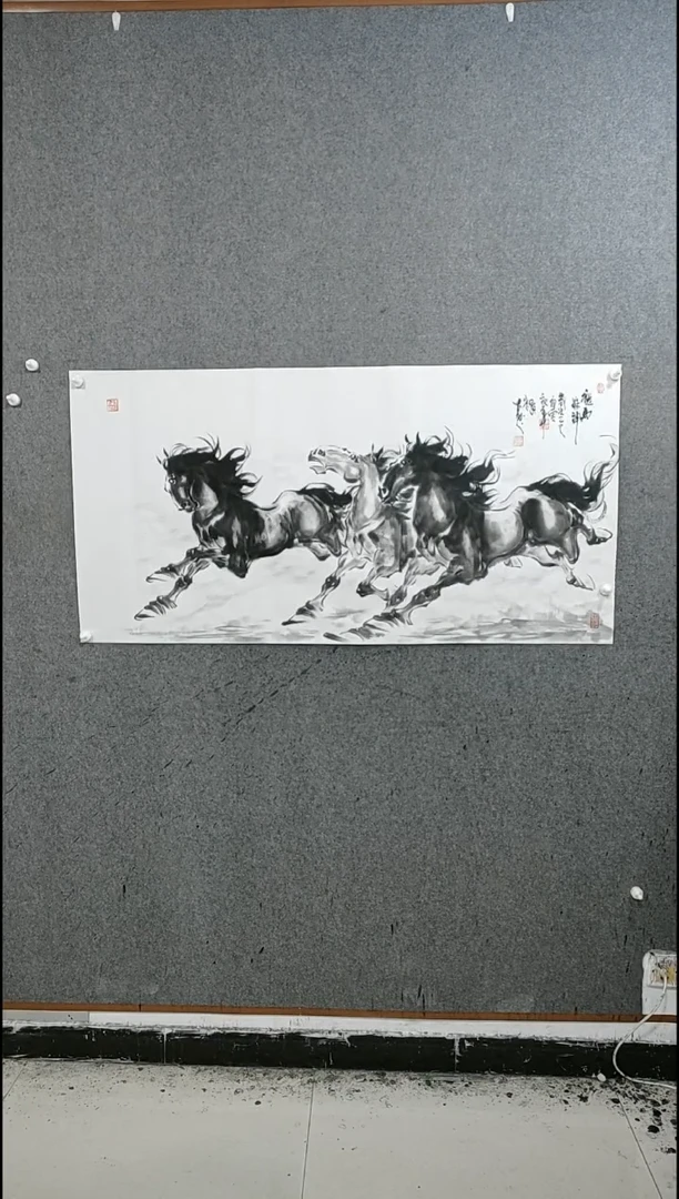 国画水墨写意画三骏马图