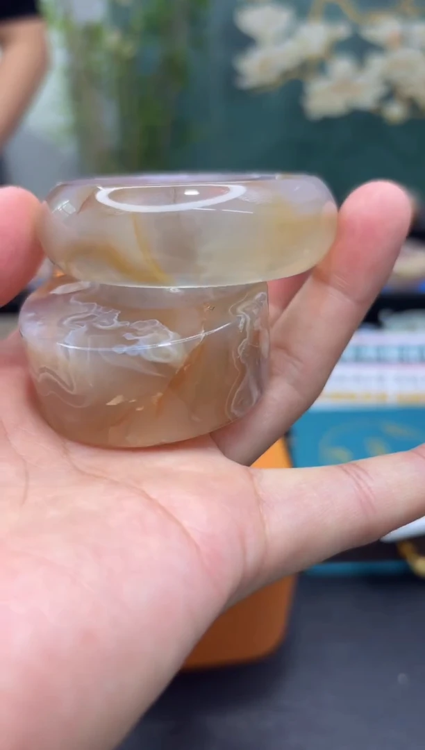 未镶嵌手镯石英质玉C31(54圈赠送镯心)