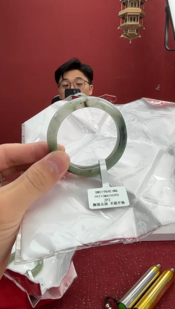 翡翠手镯未镶嵌1手镯
