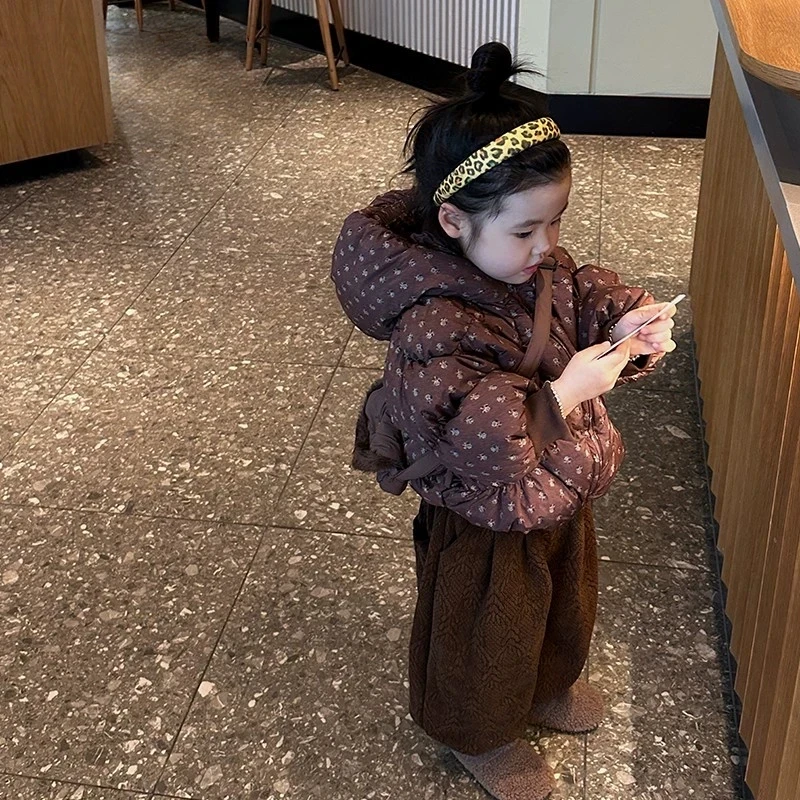 韩国童装女童碎花棉服冬装洋气女宝宝咖色复古连帽保暖棉袄套装