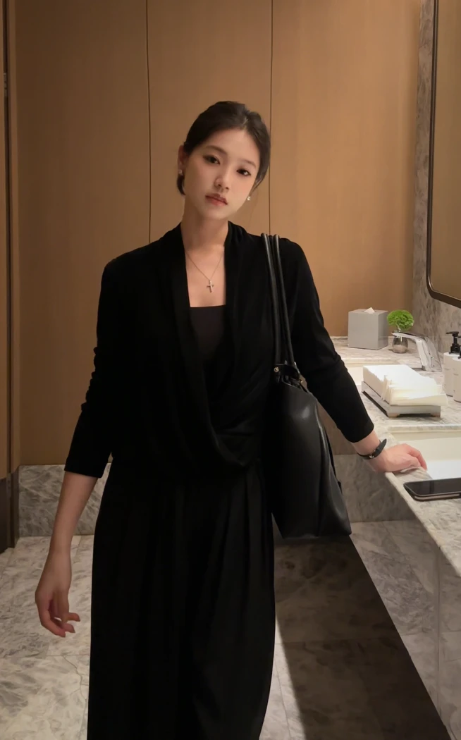 ‘JIAJING’早秋气质百搭醋酸交叉V领收腰上衣FBS581
