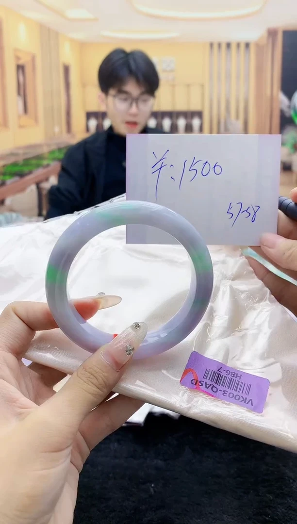 【闪购商品】翡翠手镯未镶嵌     H86-7