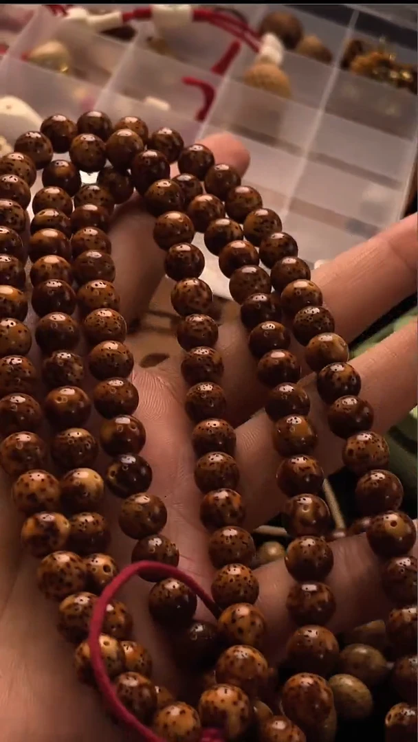 吊坠星月菩提画*猫精工级浅珀花皮圆珠8长串