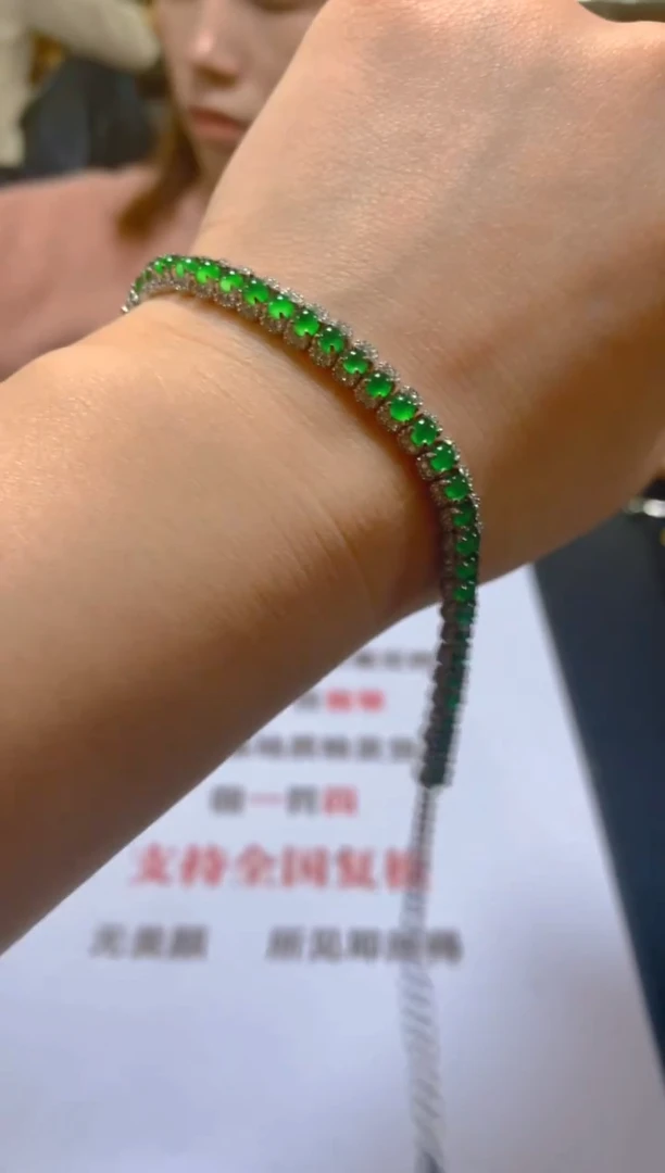 未镶嵌手链翡翠多样性发一