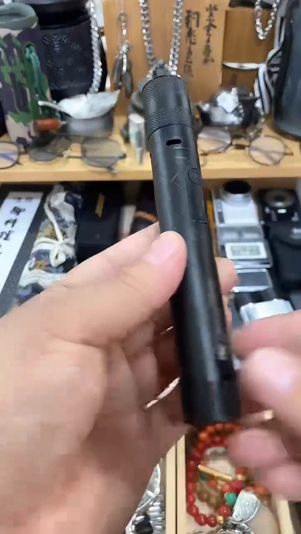 瓷片闪购商品  如图所示