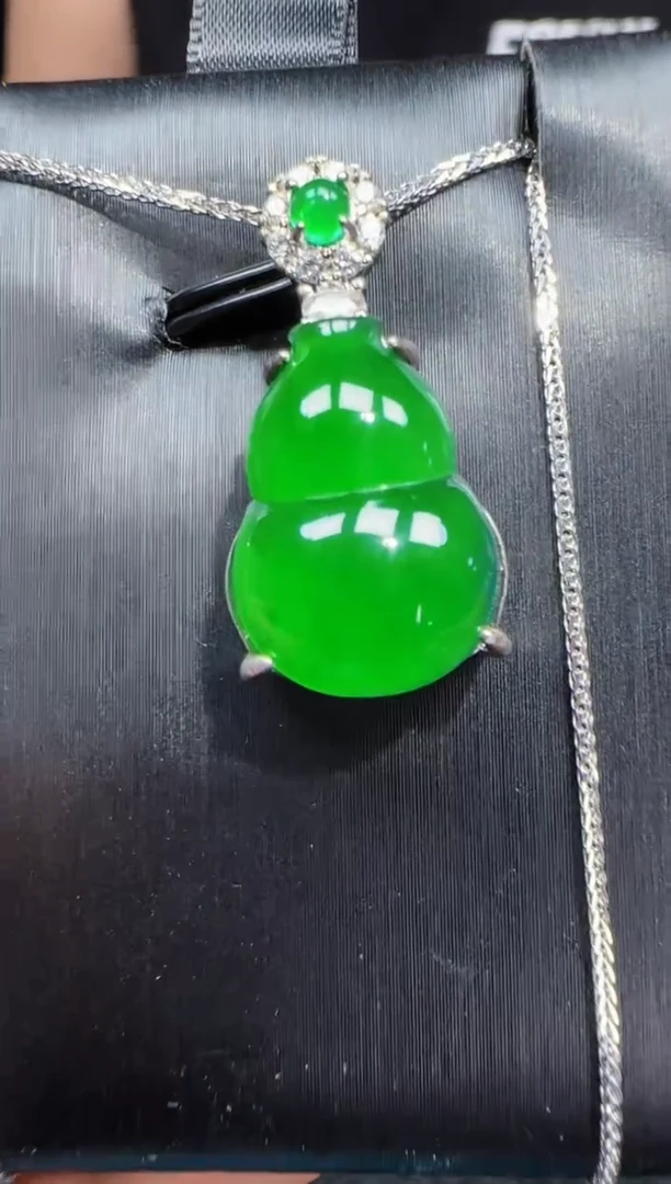 未镶嵌定制翡翠翡翠吊坠24