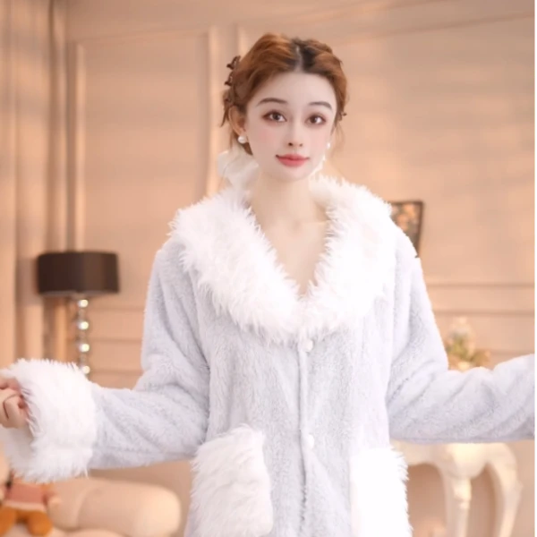 【测3】气质优雅云朵绒氛围感治愈感厚秋冬女睡衣百搭简约时尚休闲