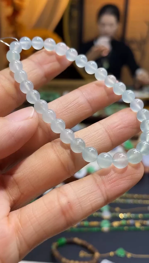 颈饰未镶嵌翡翠手串