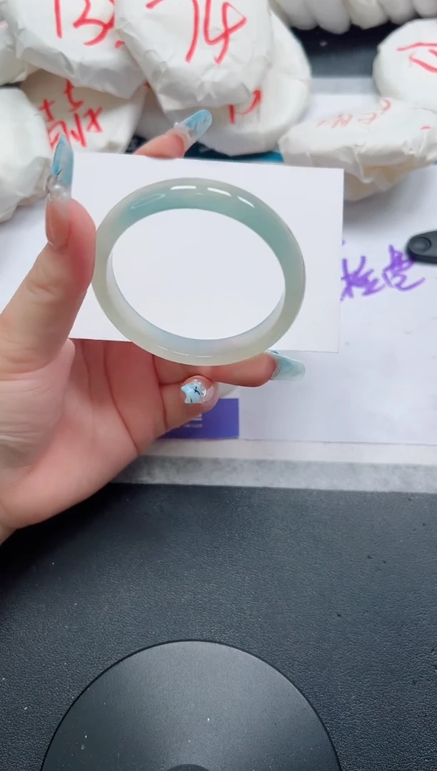 石英质玉手镯未镶嵌133-52.9