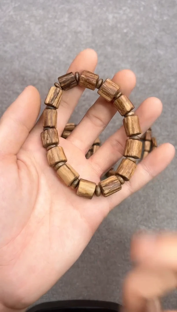 【闪购商品】沉香手串18号芽庄黄油格多样性发货1条